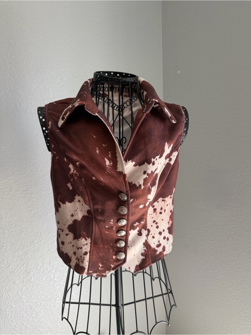 NWOT - Small Faux Cowhide fitted vest 🤠